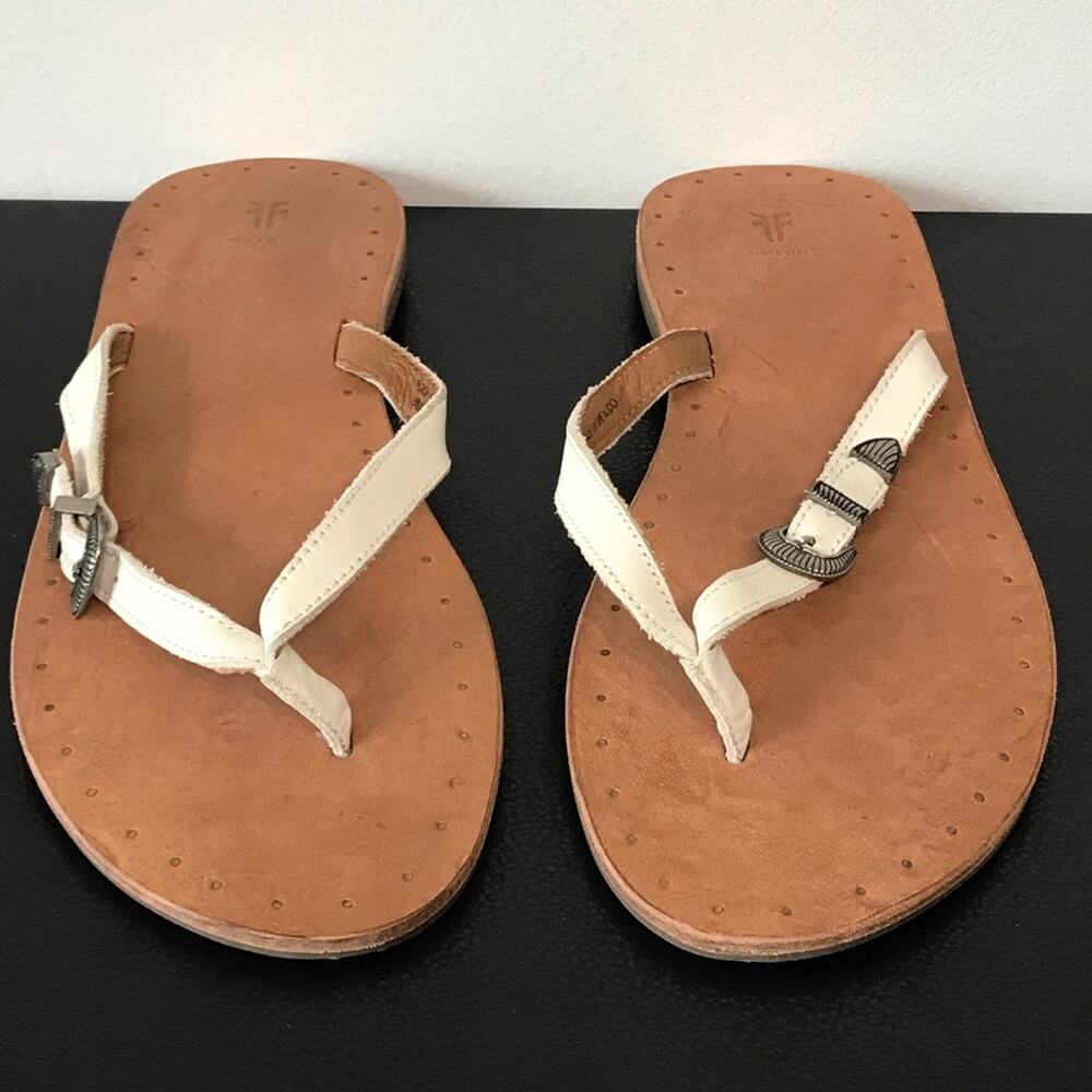 Frye Ally Western White Leather Tipped Buckle Cowgirl Flip Flops Sandals 10 - Picture 6 of 15